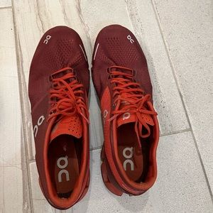 On running shoes size 10 men